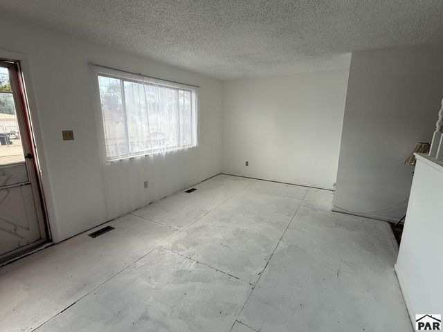 1116 Joliet Ave, Pueblo, CO 81004