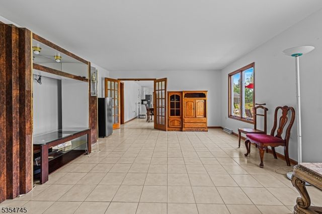 305 Old York Rd, Raritan Twp., NJ 08822