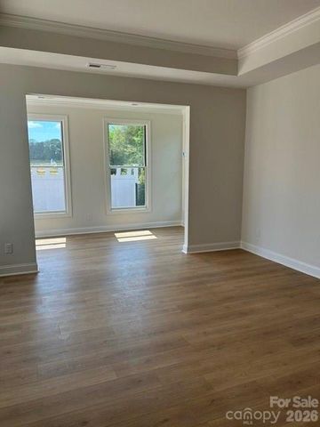 3060 Five Creek Road, Charlotte, NC 28213