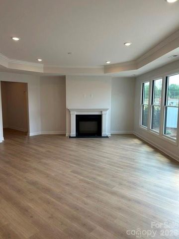 3060 Five Creek Road, Charlotte, NC 28213