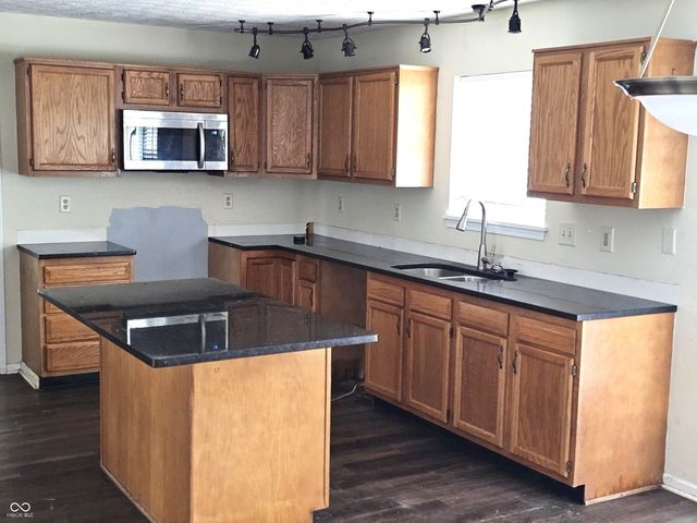 3916 Jekyll Court, Indianapolis, IN 46237