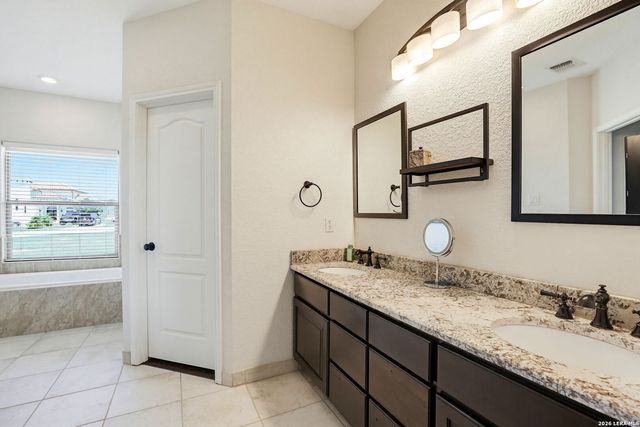 381 PRIVATE ROAD 3702, San Antonio, TX 78253
