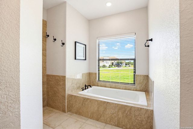 381 PRIVATE ROAD 3702, San Antonio, TX 78253