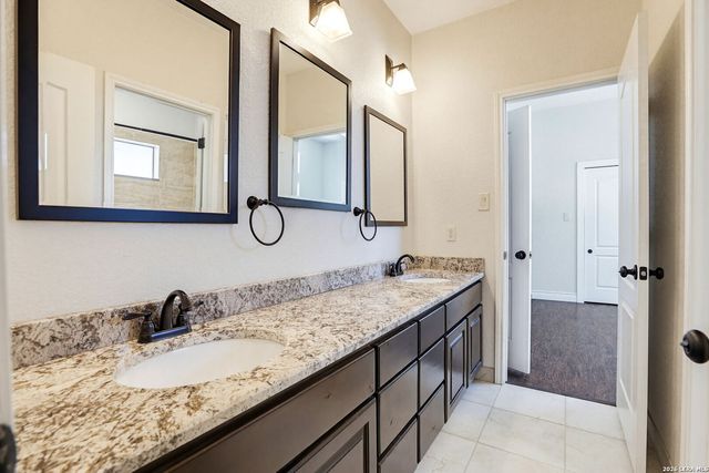 381 PRIVATE ROAD 3702, San Antonio, TX 78253