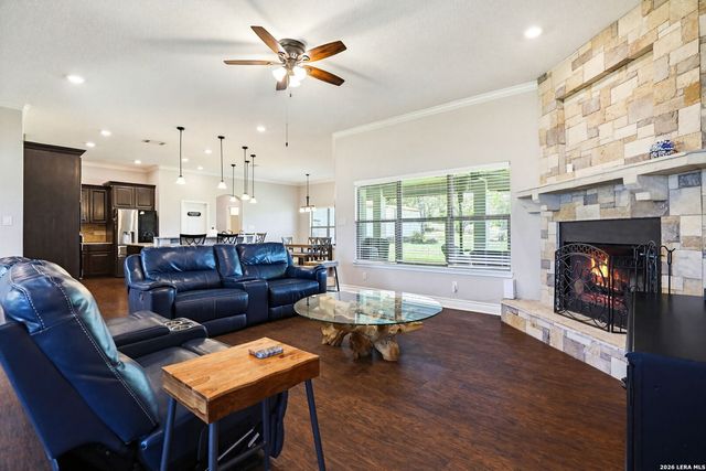 381 PRIVATE ROAD 3702, San Antonio, TX 78253