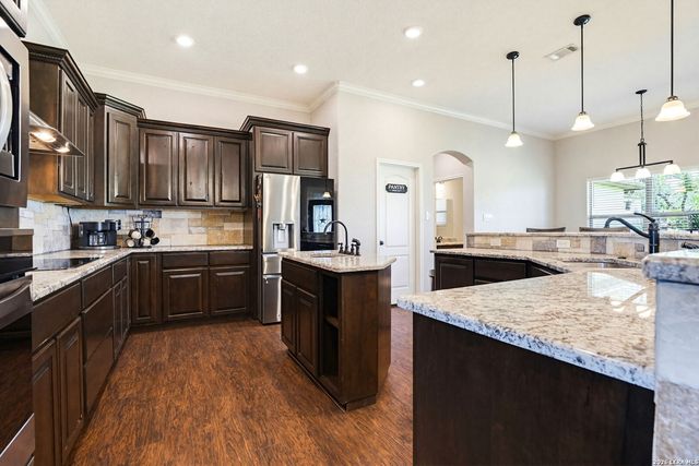 381 PRIVATE ROAD 3702, San Antonio, TX 78253