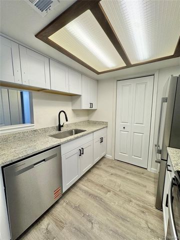 481 S Kalispell Way 102, Aurora, CO 80017
