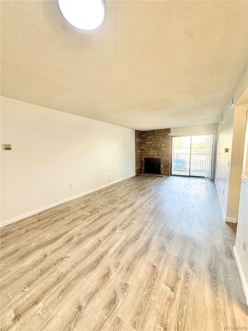 481 S Kalispell Way 102, Aurora, CO 80017