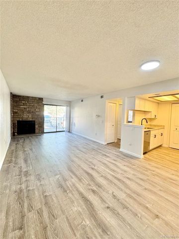 481 S Kalispell Way 102, Aurora, CO 80017