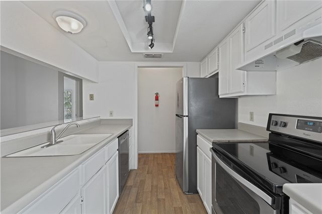 2406 Capitan Dr D, Corpus Christi, TX 78414