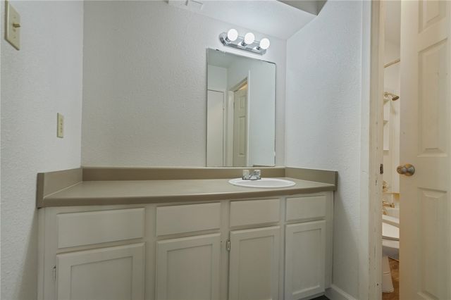 2406 Capitan Dr D, Corpus Christi, TX 78414