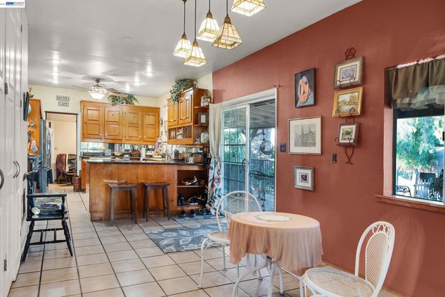 1177 Thiel Rd, Hayward, CA 94544