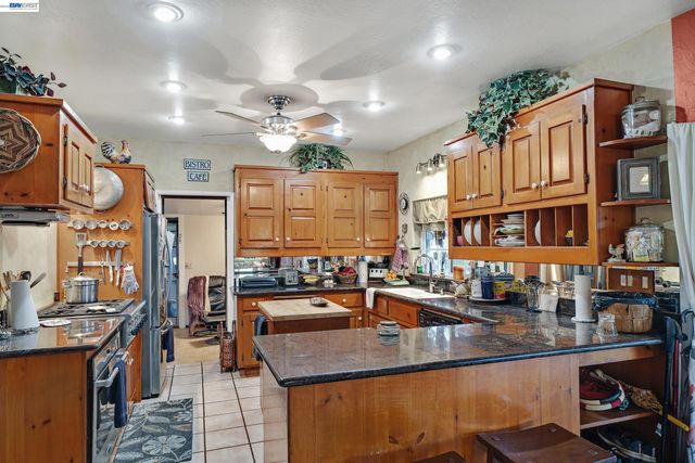 1177 Thiel Rd, Hayward, CA 94544