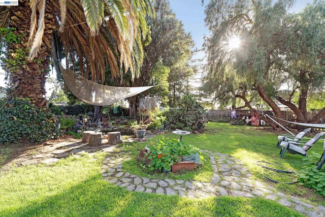 1177 Thiel Rd, Hayward, CA 94544