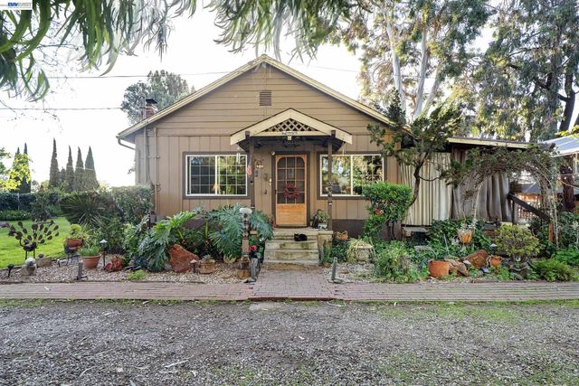 1177 Thiel Rd, Hayward, CA 94544