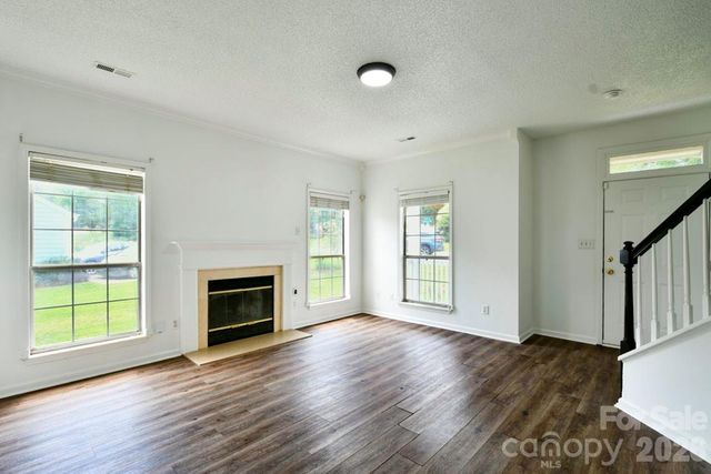 8406 Bedford Green Lane, Charlotte, NC 28215