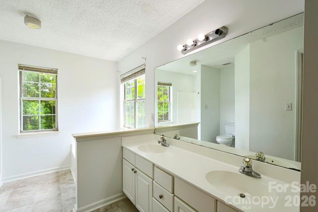 8406 Bedford Green Lane, Charlotte, NC 28215