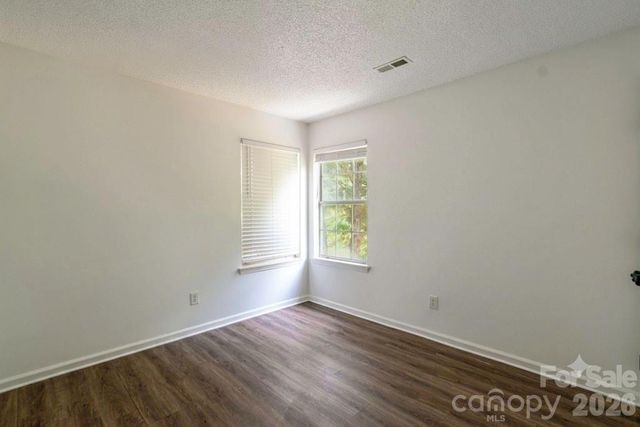 8406 Bedford Green Lane, Charlotte, NC 28215