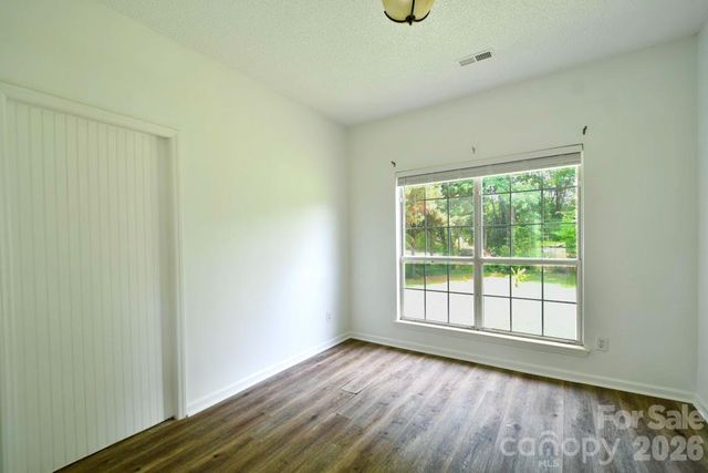 8406 Bedford Green Lane, Charlotte, NC 28215