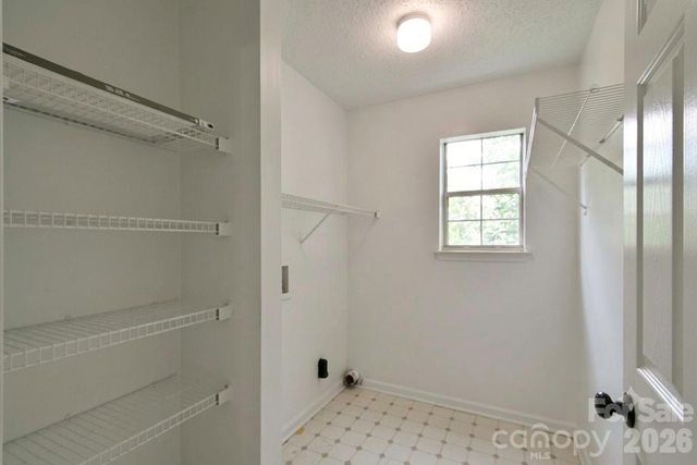 8406 Bedford Green Lane, Charlotte, NC 28215