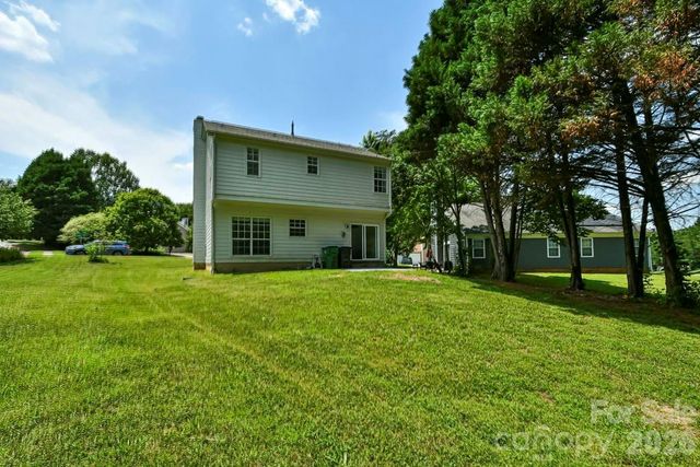 8406 Bedford Green Lane, Charlotte, NC 28215