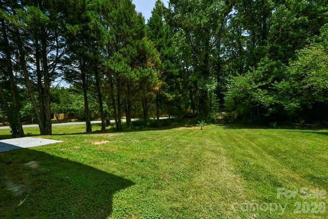 8406 Bedford Green Lane, Charlotte, NC 28215