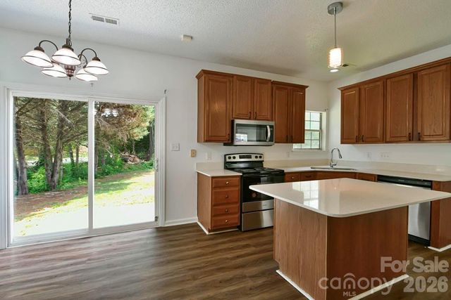 8406 Bedford Green Lane, Charlotte, NC 28215