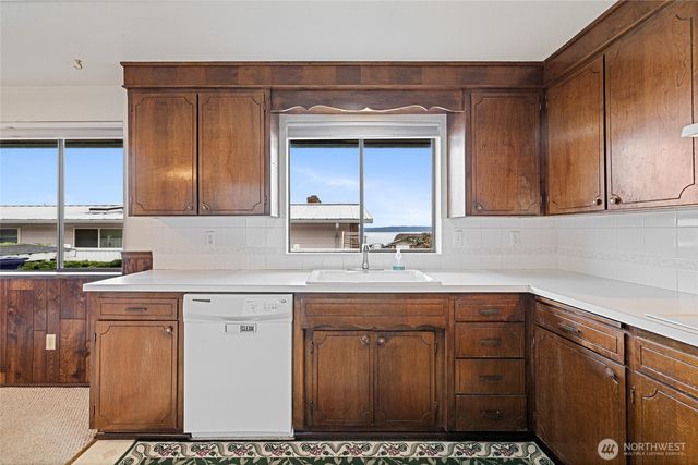 2321 Vista View Drive, Tacoma, WA 98406