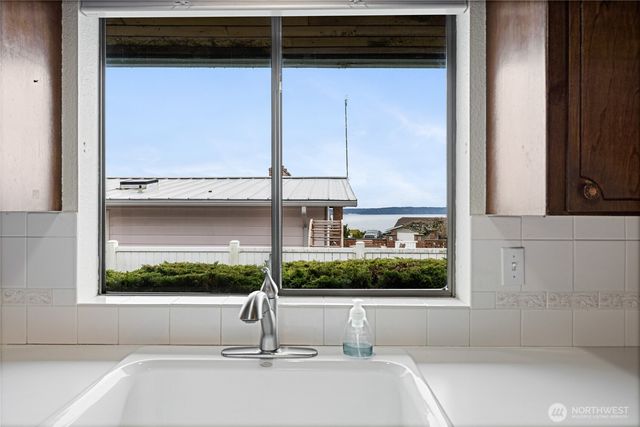 2321 Vista View Drive, Tacoma, WA 98406