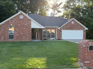 203 MacArthur St, Tyler, TX 75704