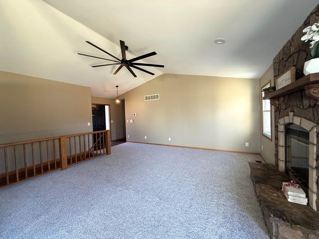 2335 S Cypress St, Wichita, KS 67207