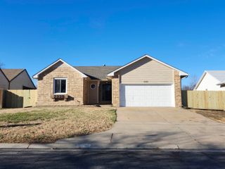 2335 S Cypress St, Wichita, KS 67207
