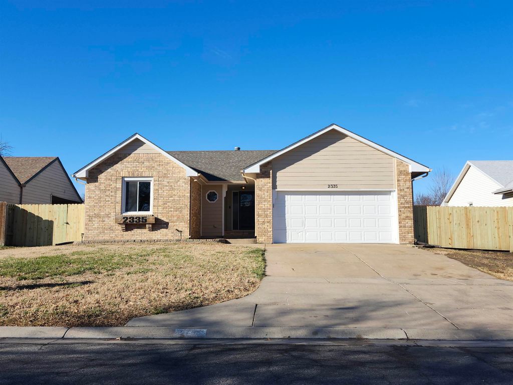 2335 S Cypress St, Wichita, KS 67207