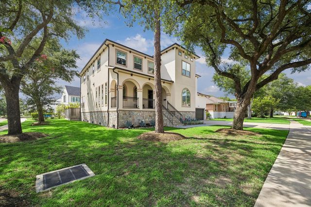9622 Cedarhurst Drive, Houston, TX 77096