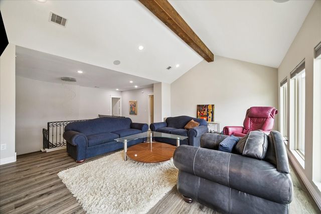 9622 Cedarhurst Drive, Houston, TX 77096