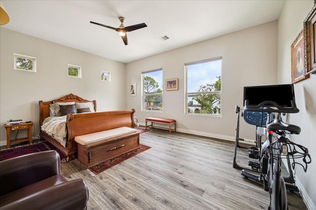 9622 Cedarhurst Drive, Houston, TX 77096