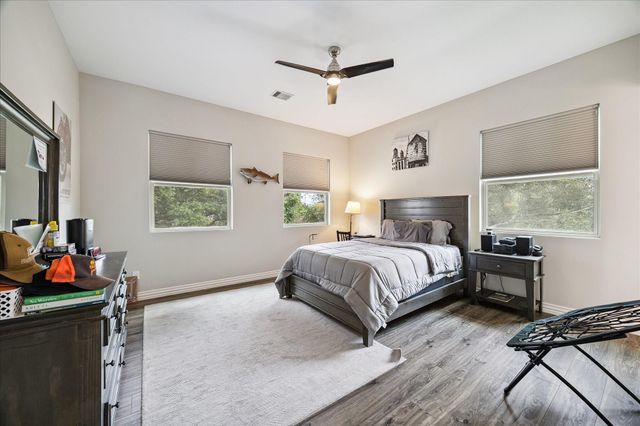 9622 Cedarhurst Drive, Houston, TX 77096