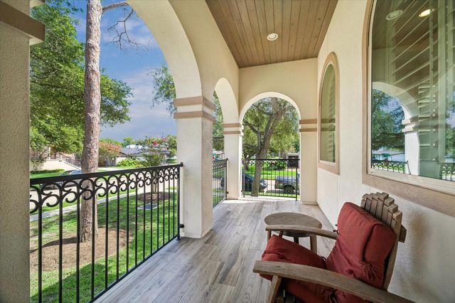 9622 Cedarhurst Drive, Houston, TX 77096