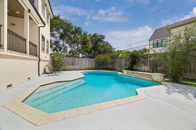 9622 Cedarhurst Drive, Houston, TX 77096