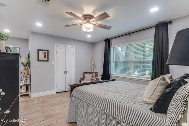 8707 Pine Ridge Court, Diamondhead, MS 39525