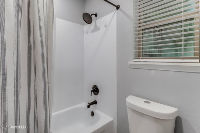 8707 Pine Ridge Court, Diamondhead, MS 39525