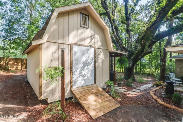 8707 Pine Ridge Court, Diamondhead, MS 39525