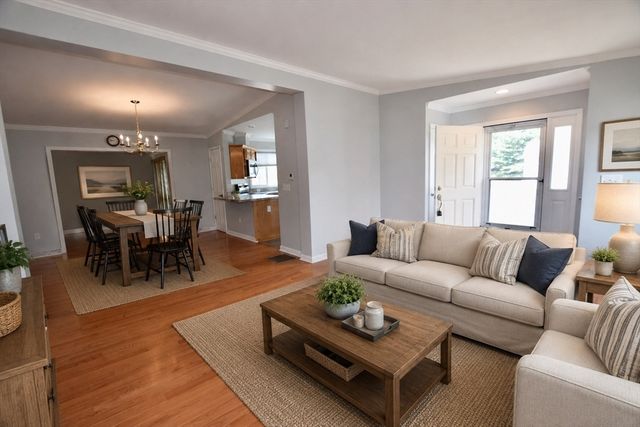 20 Quarry Stone Drive, Bridgewater, MA 02324