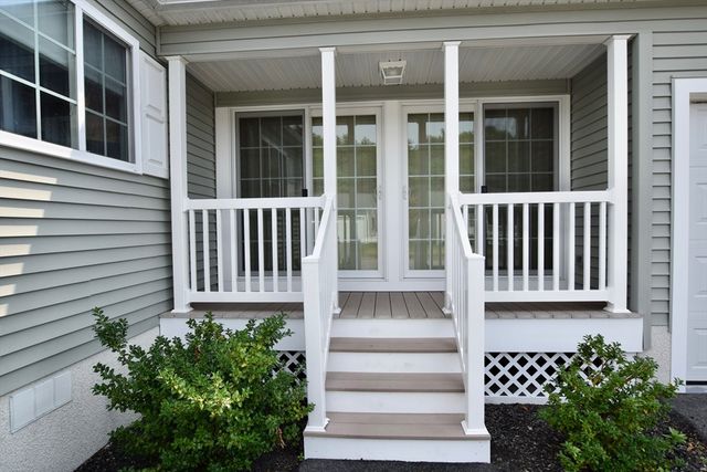 20 Quarry Stone Drive, Bridgewater, MA 02324