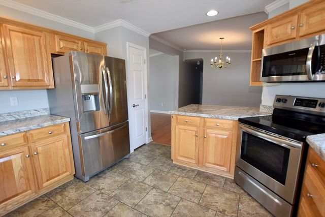 20 Quarry Stone Drive, Bridgewater, MA 02324
