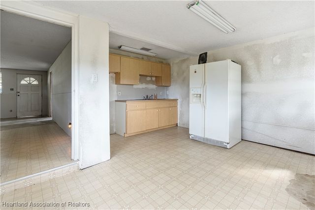 203 Atterberry Drive, Sebring, FL 33870