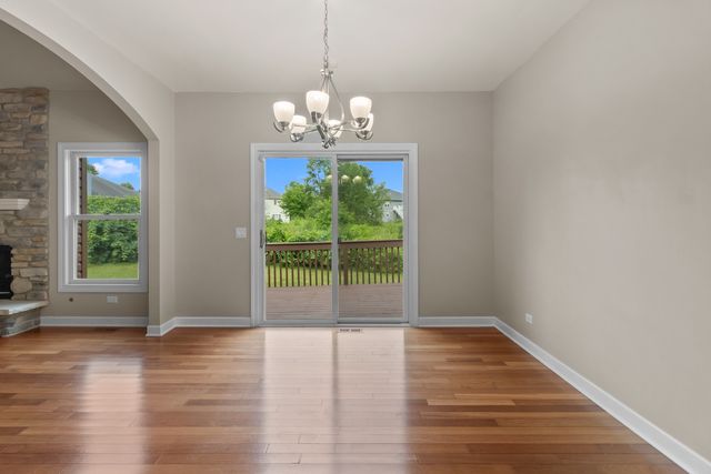 1400 Savanna Lane, Woodstock, IL 60098
