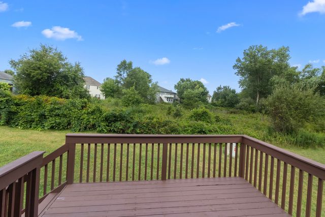 1400 Savanna Lane, Woodstock, IL 60098