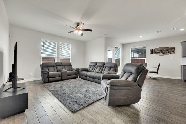 1133 Southwark Drive, Fort Worth, TX 76247