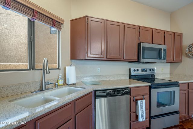 6082 N Black Bear Loop, Tucson, AZ 85750
